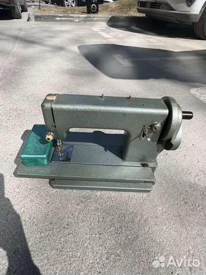 Швейная машинка