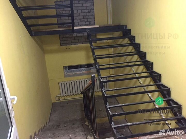Лестница металлокаркас
