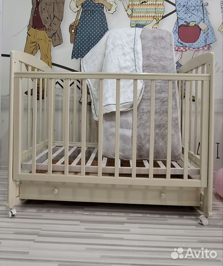 Кроватка Лель съёмная стенка+ящик, без маятника