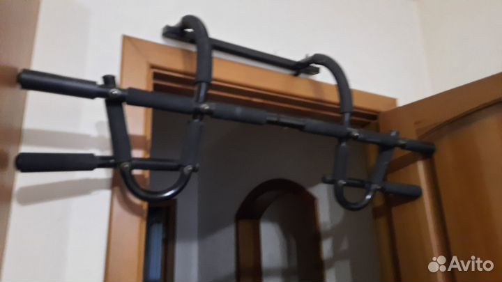 Турник Torneo для размещения над дверным проемом