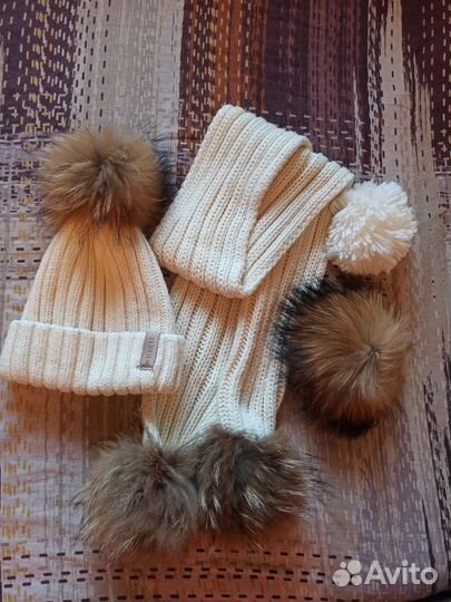 Шапка зимняя и шарф на девочку 5-6 лет