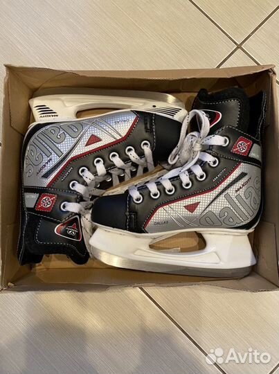 Коньки хоккейные новые