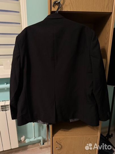 Мужской черный пиджак