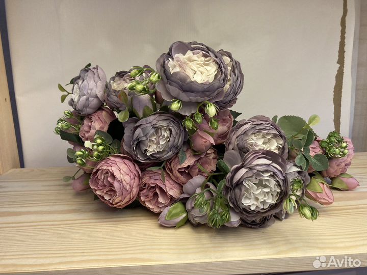 Декоративные искусственные цветы