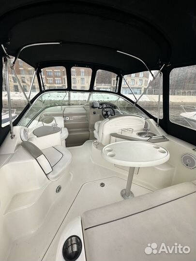 Каютный катер SEA RAY 245
