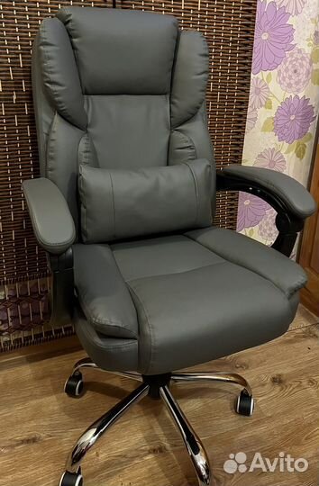 Офисное кресло