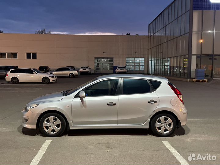 Hyundai i30 1.6 AT, 2011, 82 500 км