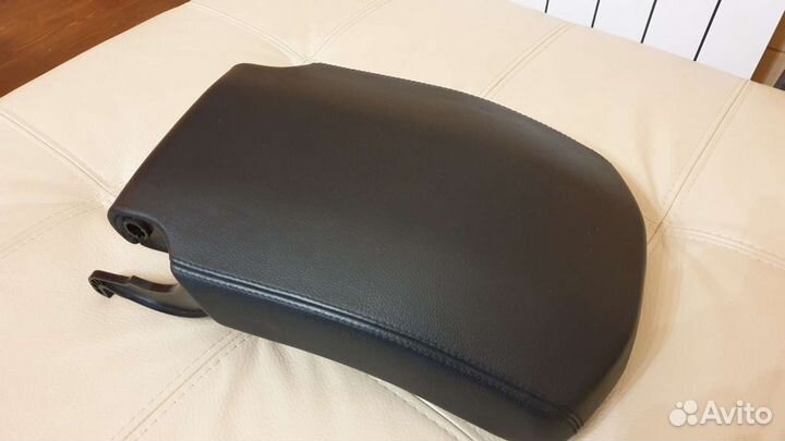 Подлокотник/крышка range rover