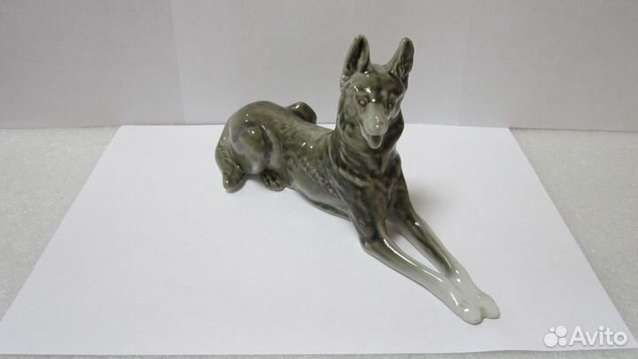 Статуэтка собака Немецкая овчарка Фарфор лфз СССР