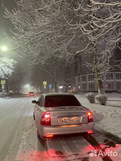 Фары задние Приора 1