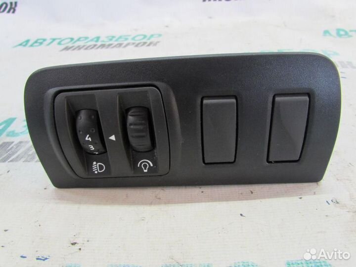 Кнопка корректора фар для Renault Fluence 2010