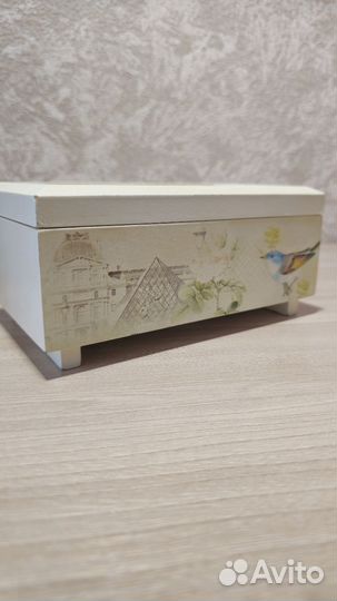 Шкатулка для украшений