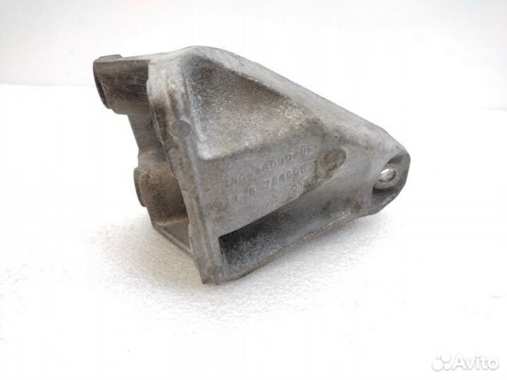 Кронштейн двигателя правый Bmw 1-Series F20