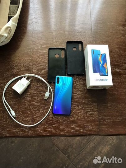 HONOR 20s, 6/128 ГБ