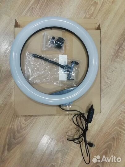 Кольцевая лампа новая