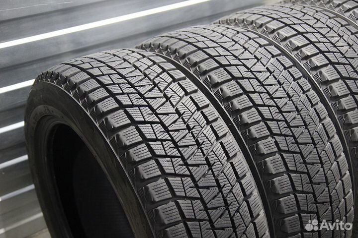 Bridgestone Blizzak DM-V1 275/60 R18 113R