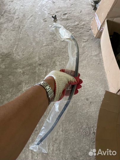 Молдинг лобового стекла Mitsubishi Outlander