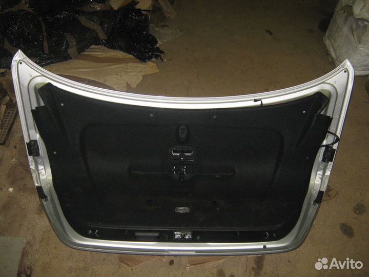 Крышка багажника Mercedes-Benz W211