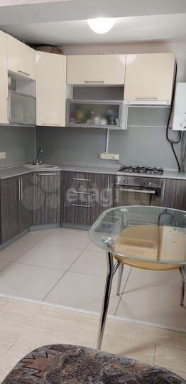 2-к. квартира, 42 м², 1/5 эт.