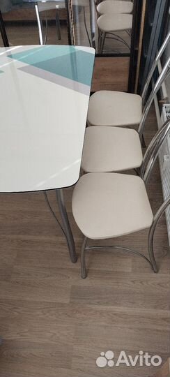 Кухонный стол и стулья бу