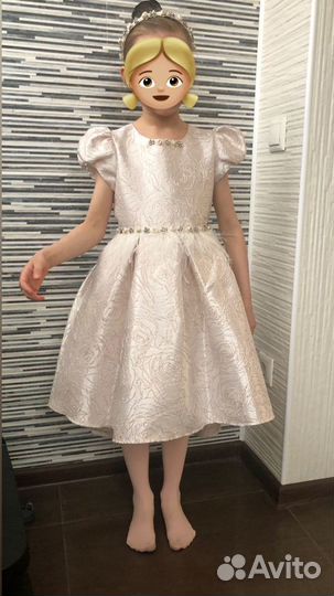 Платье128 134новое с шлейфом нарядное