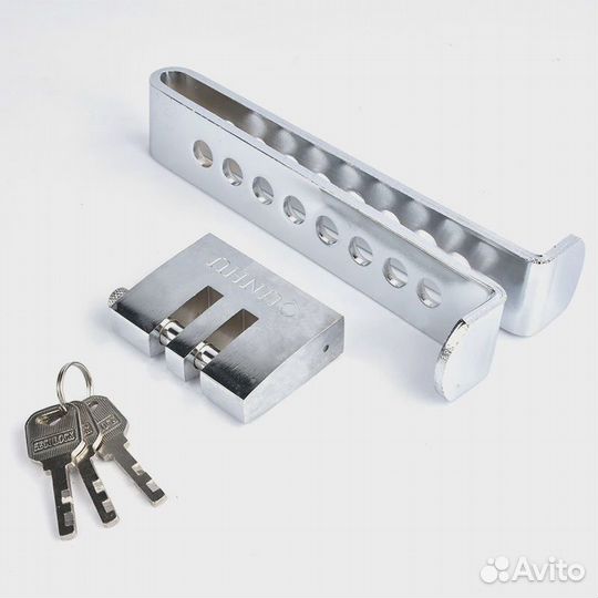 Противоугонный замок на педали автомобиля