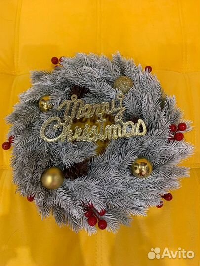 Новогодний венок на дверь