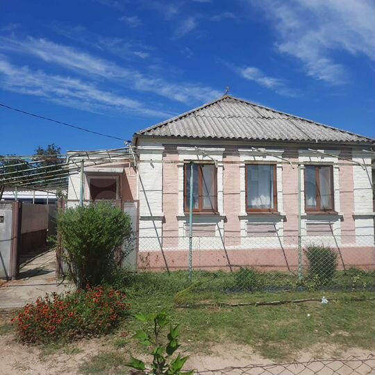 Дом 40,8 м² на участке 6 сот.