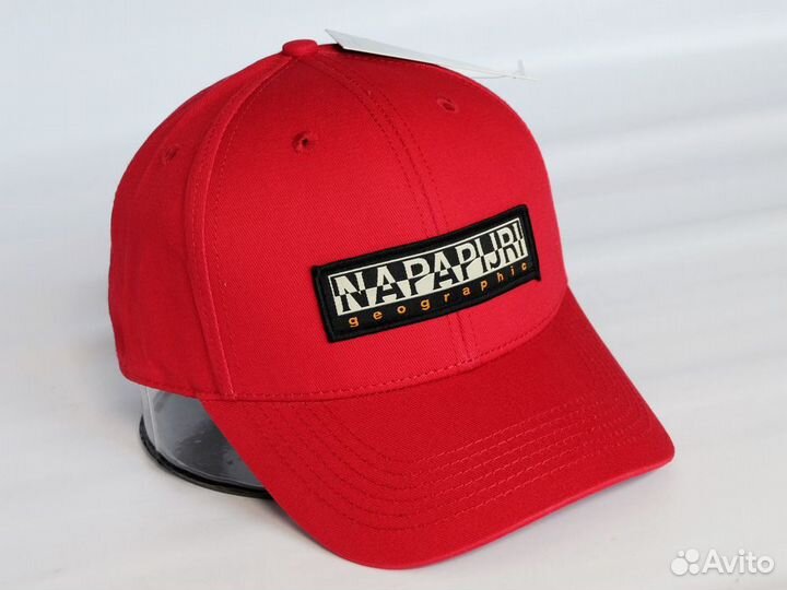 Бейсболка красная 