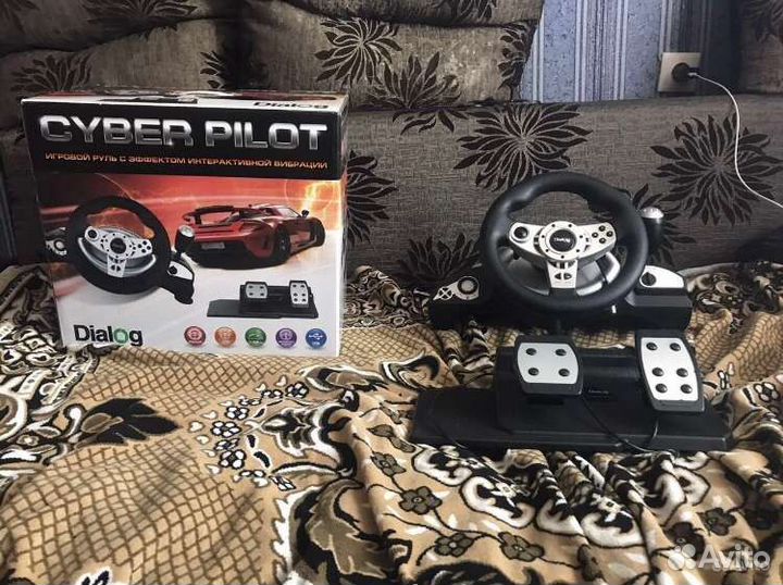 Игровой руль с педалями