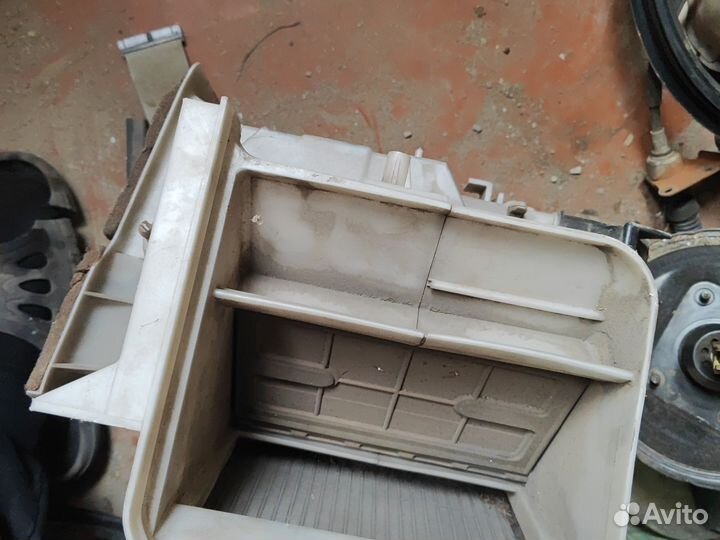 Печка в сборе nissan bluebird U14