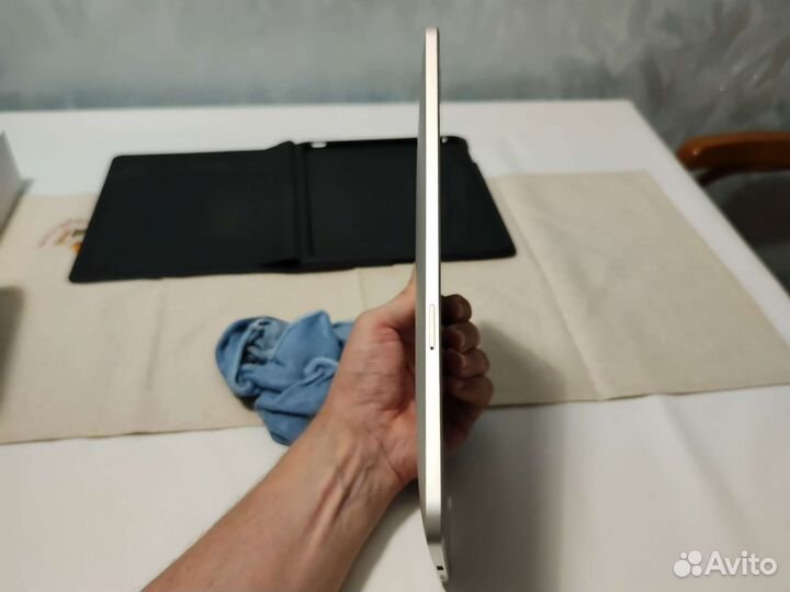 Планшет Apple iPad 1 модель A1337 32gb