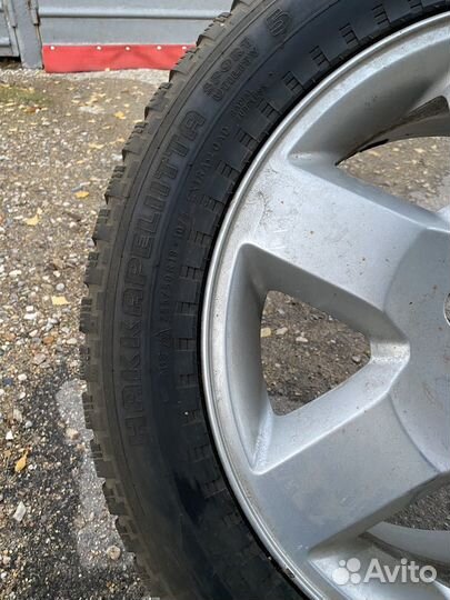 Nokian Tyres Hakkapeliitta 5 255/50 R19