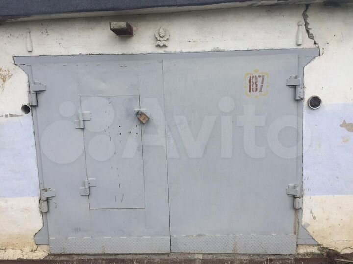 Гараж, > 30 м²