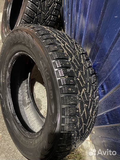 Nokian Tyres Hakkapeliitta 7 215/65 R16