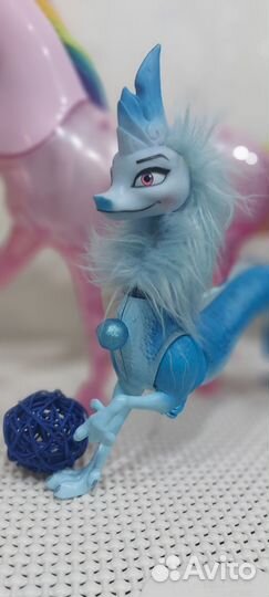 Интерактивный единорог и Сису дракон