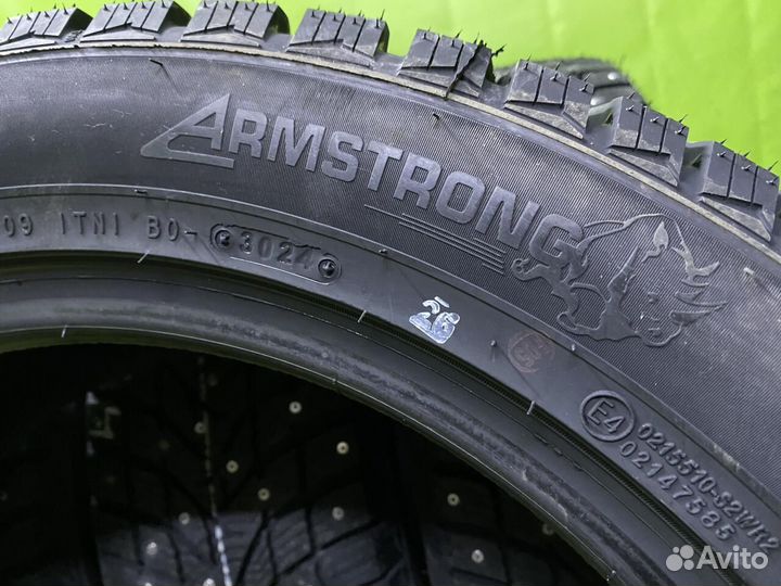 Armstrong Ski-Trac S 215/55 R18 99T