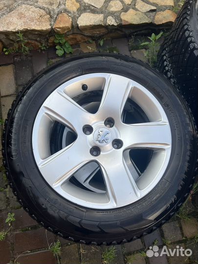 Колеса на peugeout 3008 215 60 r16