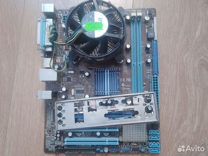 Материнская плата с процессором