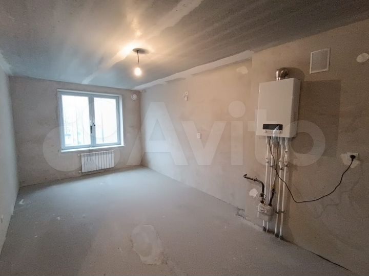 2-к. квартира, 58 м², 4/10 эт.