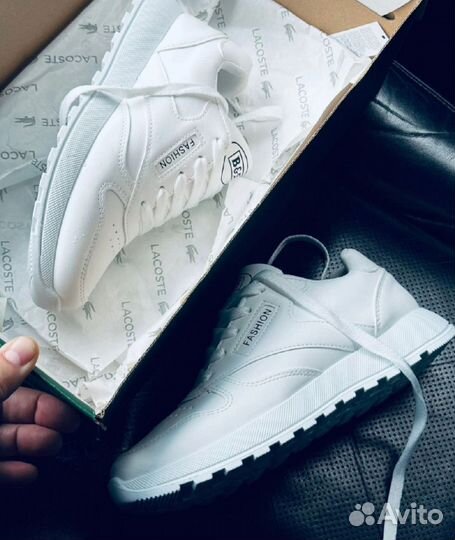 Кроссовки женские/осень