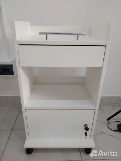 Тележка косметологическая, стеллаж