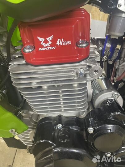 Продам дорожный мотоцикл 300 сс