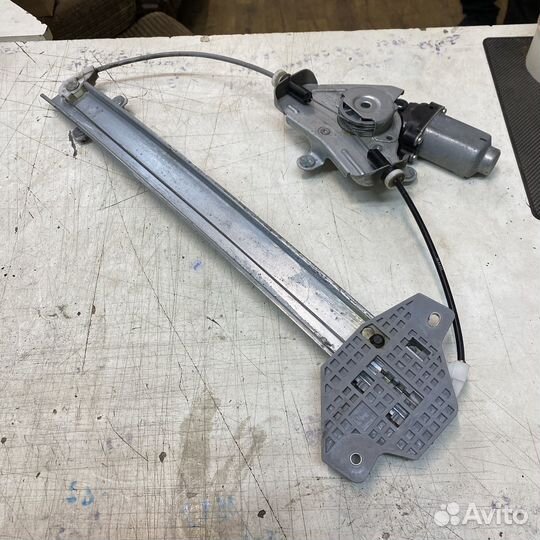 Стеклоподъемник передний левый Hyundai Solaris 1