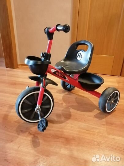 Детский трехколесный велосипед новый