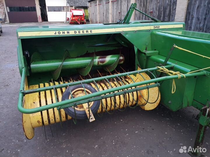 Пресс-подборщик John Deere 342, 2000