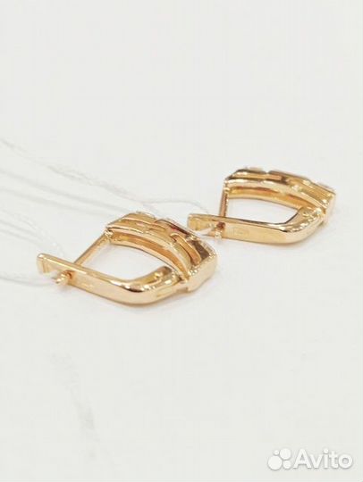 Серьги с синтетическим камнем Золото