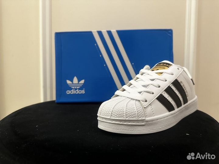 Adidas superstar белые