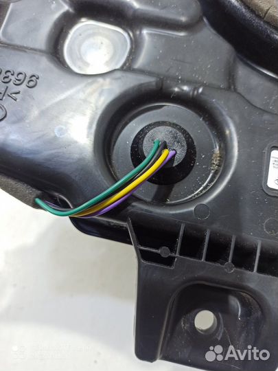 Сабвуфер (Hyundai Santa Fe IV)