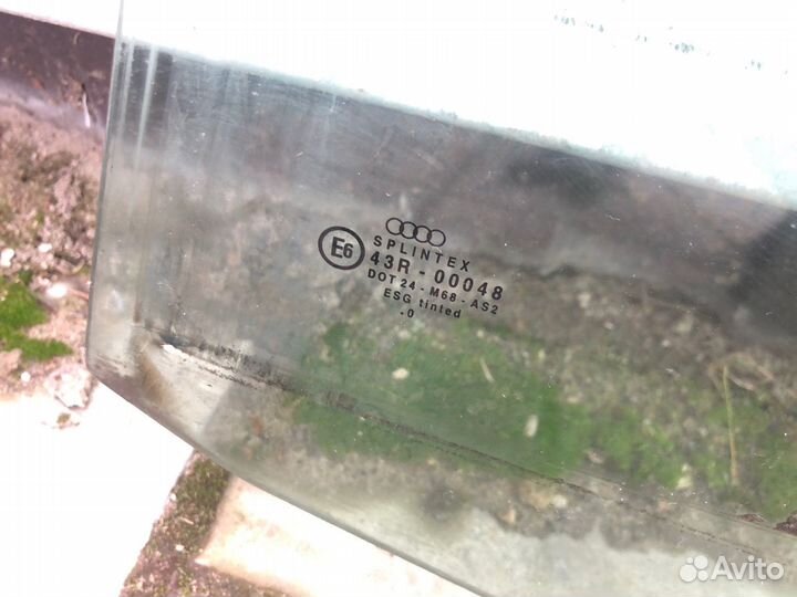 Стекло дверное заднее левое Audi A4 B5 1.8 2000